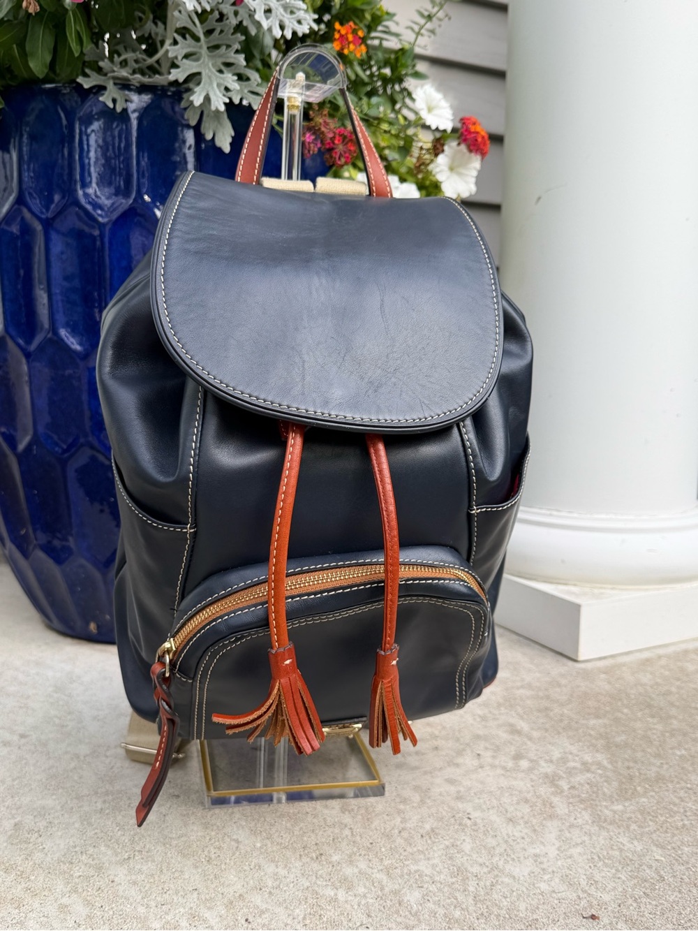 Dooney & Bourke Navy Leather Backpack with Tan Trim💙 Murphy Style